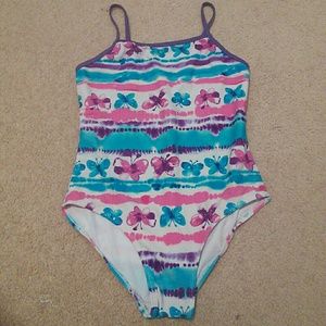 One piece bathing shit